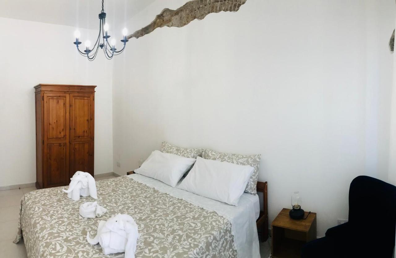 Vecchia Paradiso - A Un Passo Dal Mare Messina Kültér fotó