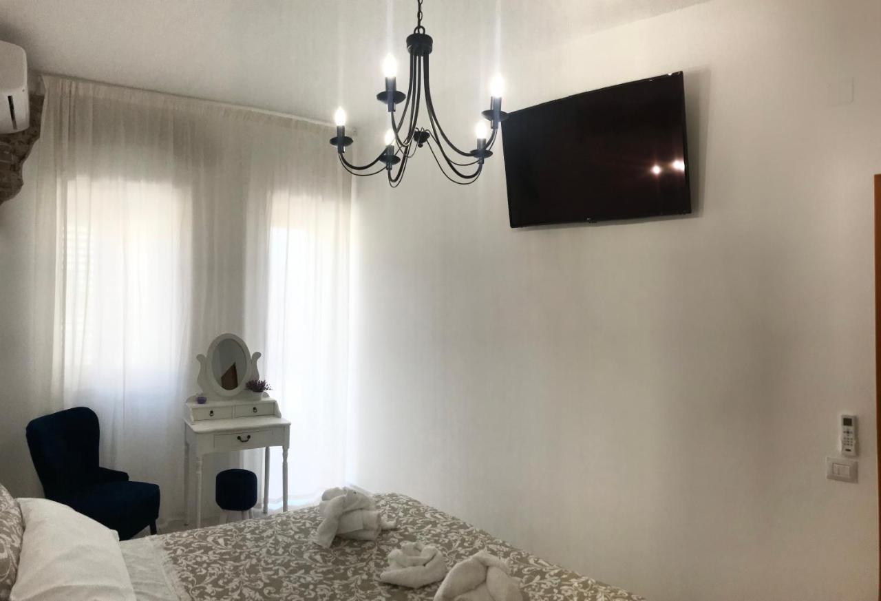 Vecchia Paradiso - A Un Passo Dal Mare Messina Kültér fotó